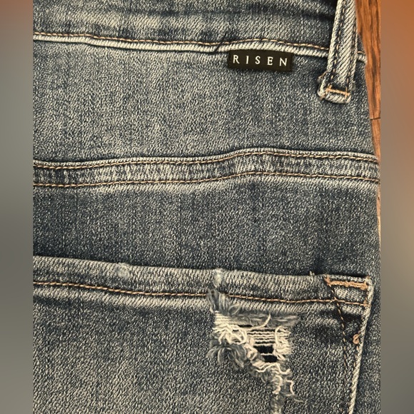 Risen high rise distressed jeans - Picture 7 of 8
